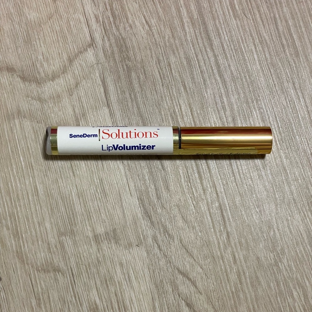 SeneGence Lip Volumizer - Picture 2 of 2